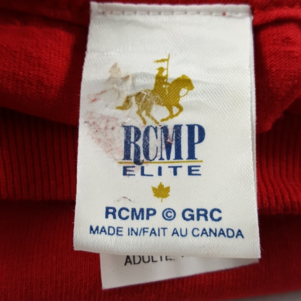 2/$25💥 CANADA RCMP Elite Red Cotton T-shirt (M) - Picture 5 of 7